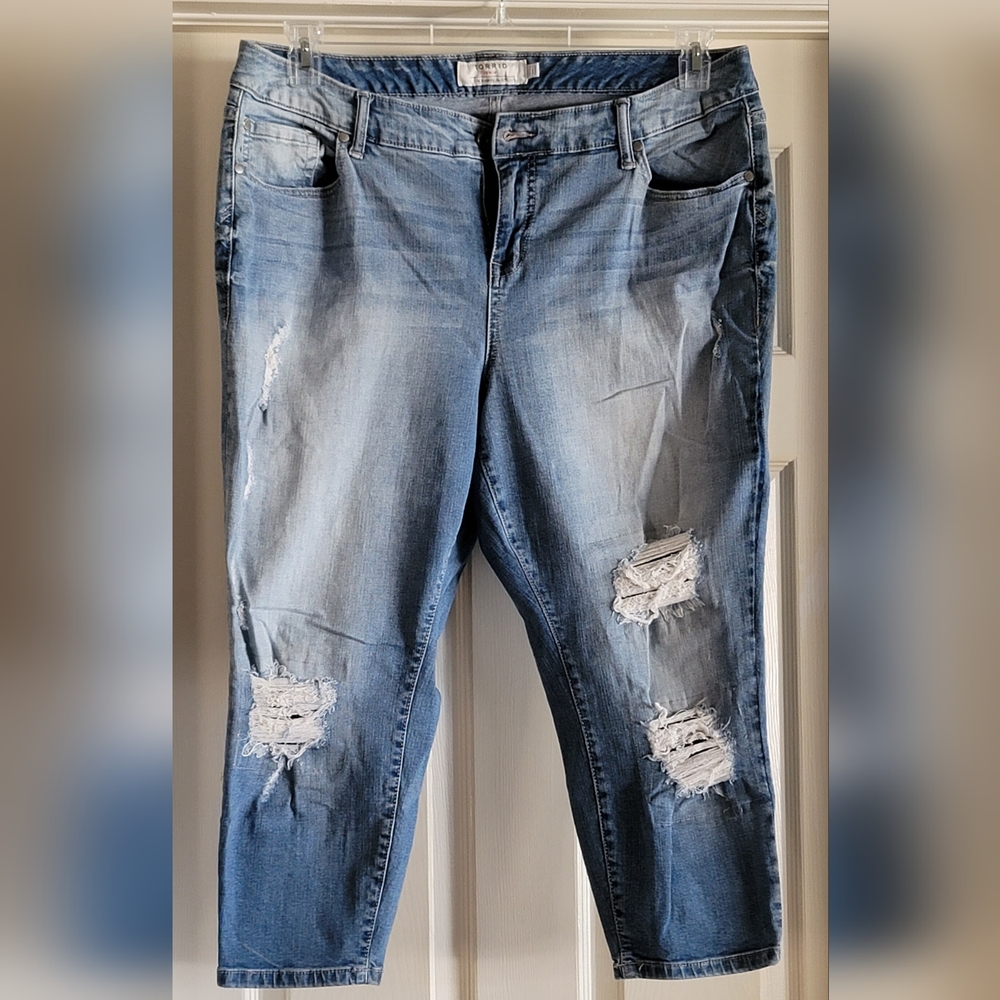 TORRID Premium Stretch High-Rise Jean 18 Ex-Short